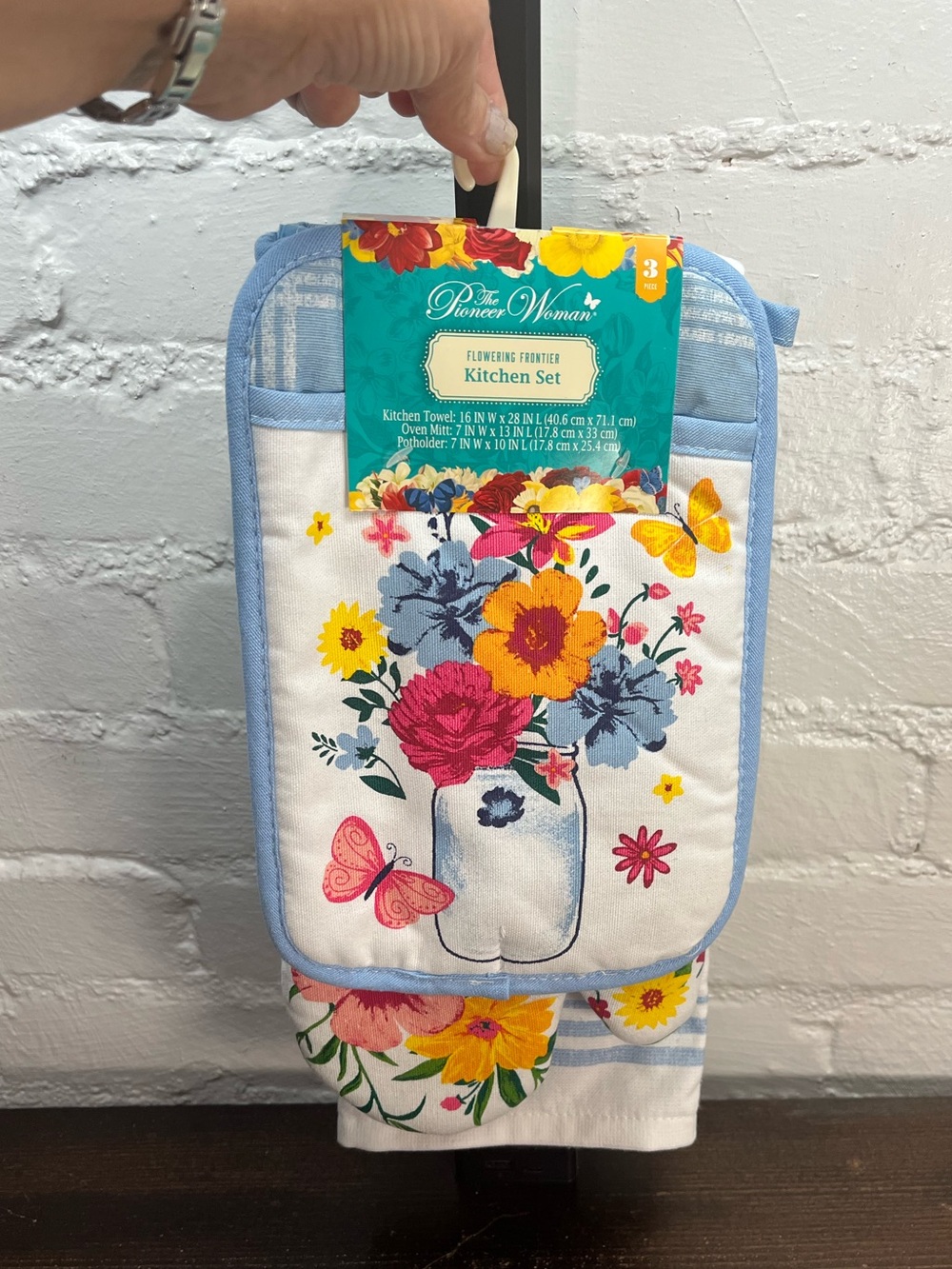 The Pioneer Woman Enjoy The Little Things Kitchen Towel & Oven Mitt Set